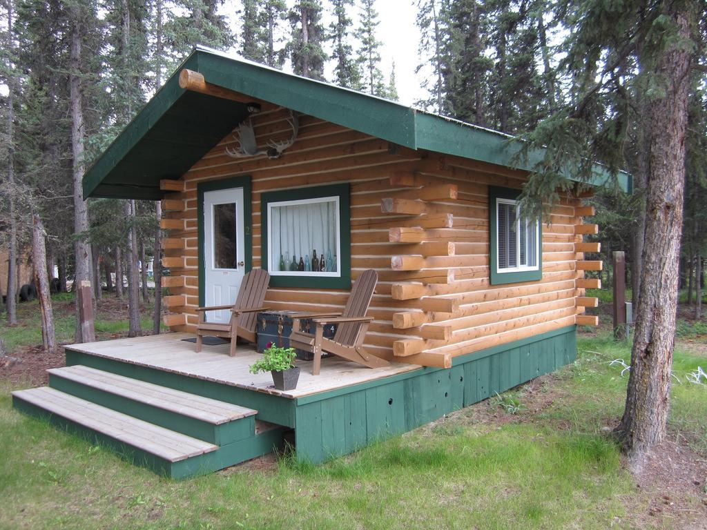 Six Mile River Resort Tagish Szoba fotó